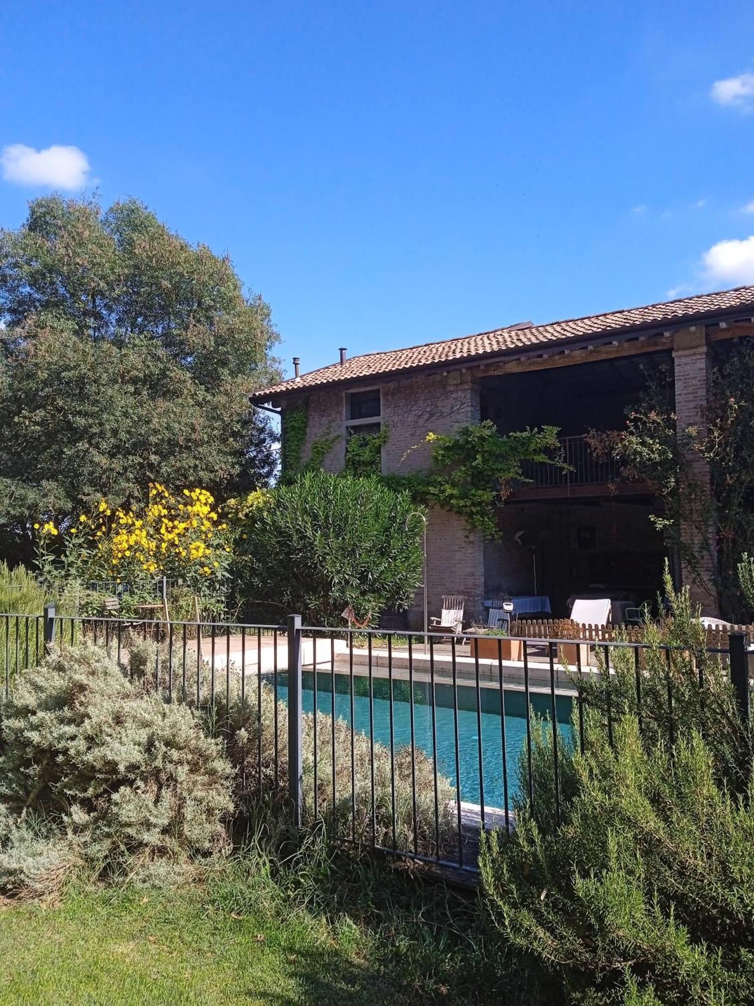 Villa La Lepre Bianca Cento  Esterno foto